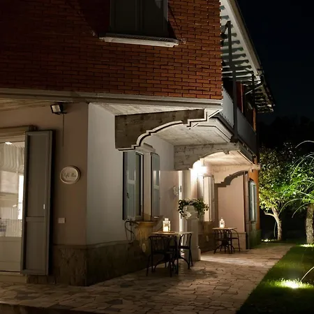 Tatil Evi Lo Sguardo *